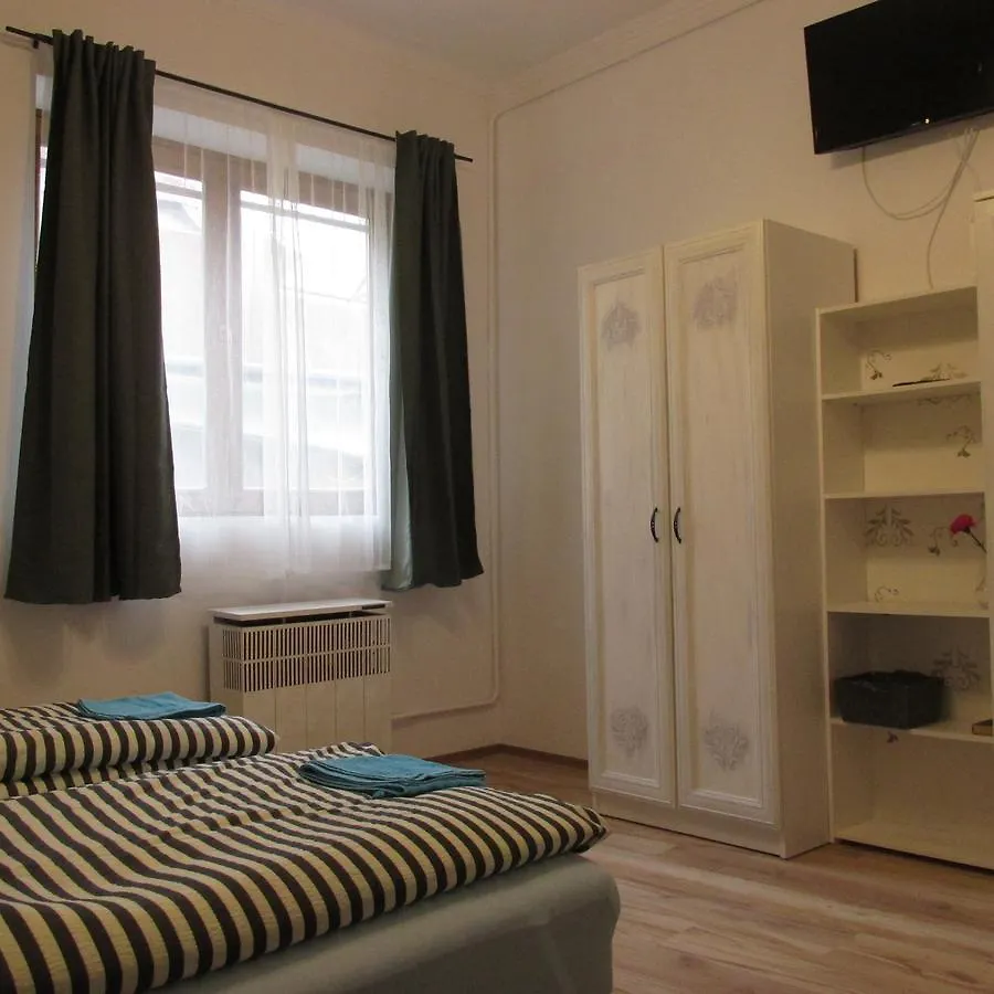 Lizy Apartman Apartment Eger